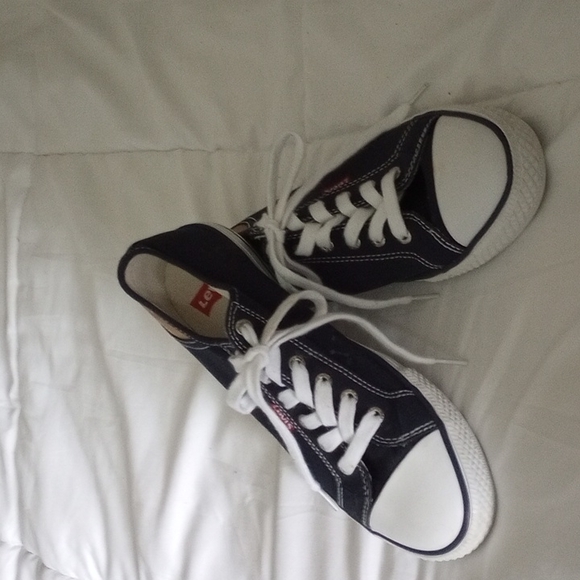 COPY - Navy blue women's  Levi canvas shoes - Picture 5 of 6